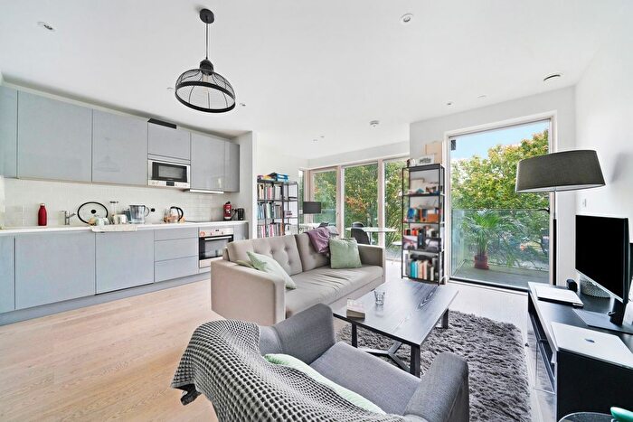 1 Bedroom Flat To Rent In Capell Apartments, Victory Place, SE17