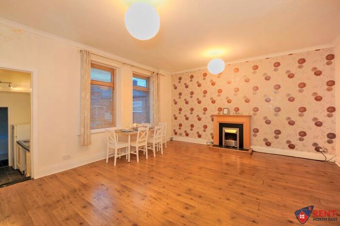 2 Bedroom Flat To Rent In Faraday Grove, Bensham, Gateshead, NE8