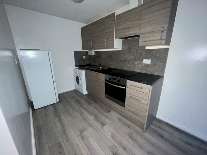 1 Bedroom Flat To Rent In Thynne Street, West Bromwich, B70