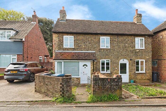2 Bedroom Property To Rent In The Street, Sandwich, CT13