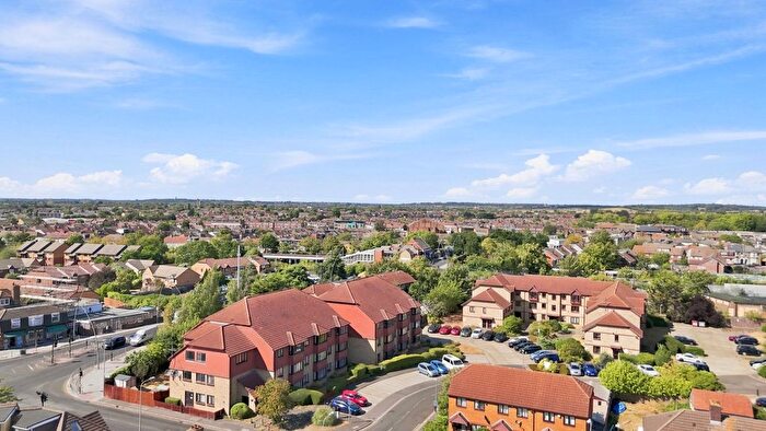 1 Bedroom Flat For Sale In Spring Close, Dagenham, RM8