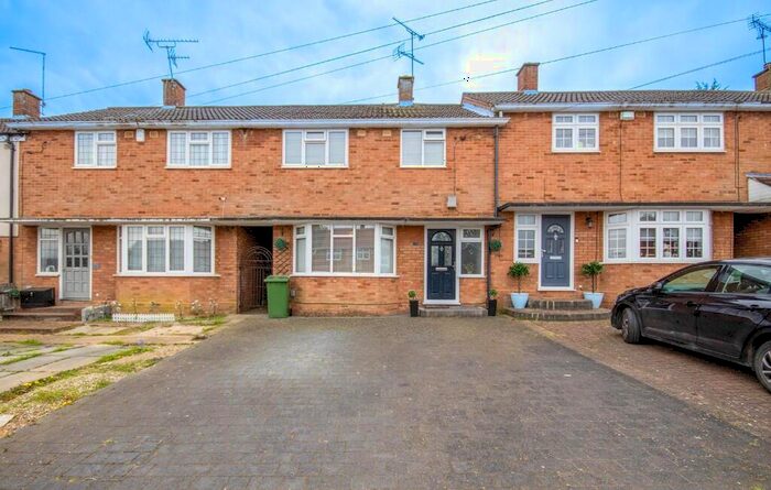 3 Bedroom Terraced House For Sale In Hutton Drive, Hutton, Brentwood, Essex, CM13