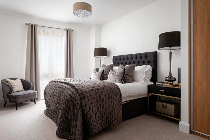 1 Bedroom Apartment To Rent In Clarence Street, Cheltenham, Gloucestershire, GL50