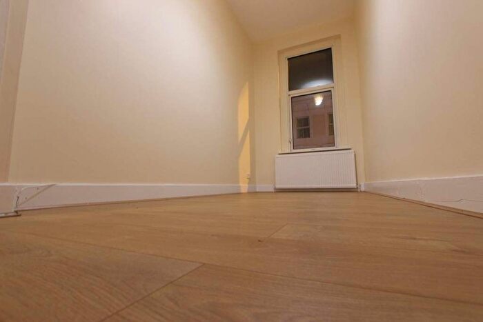 2 Bedroom Flat To Rent In North End Road, London, W14