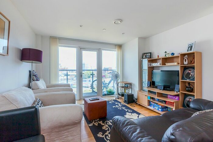 2 Bedroom Flat To Rent In Mizzen Mast House, Greenwich, SE18