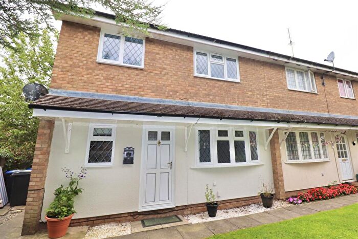 2 Bedroom Terraced House For Sale In Sir John Pascoe Way, Northampton, NN5