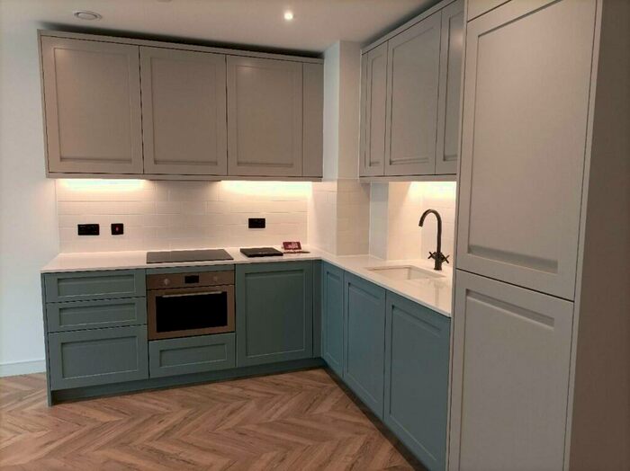 1 Bedroom Flat To Rent In Tryon House, Brook Street, Kingston Upon Thames, Surrey, KT1