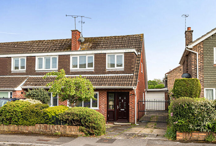 3 Bedroom Semi Detached House For Sale In Williams Close, Longwell Green, Bristol, Gloucestershire, BS30