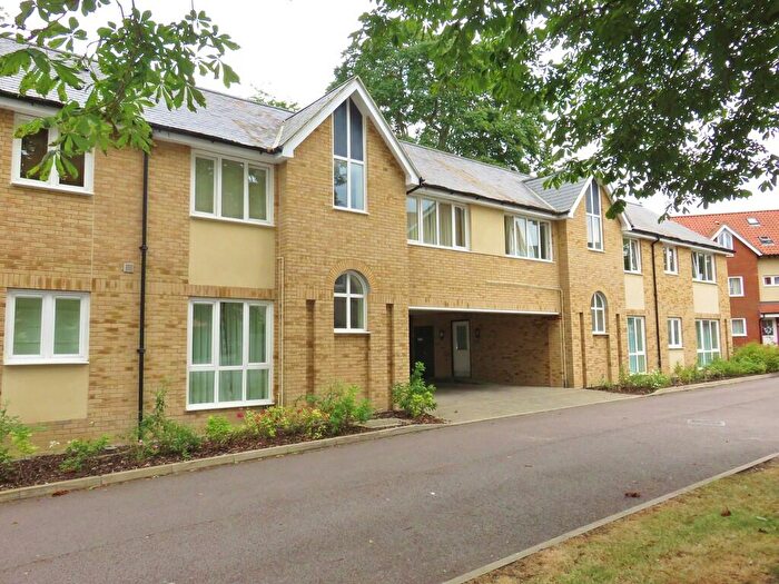 2 Bedroom Flat To Rent In Abernant Drive, Newmarket, CB8