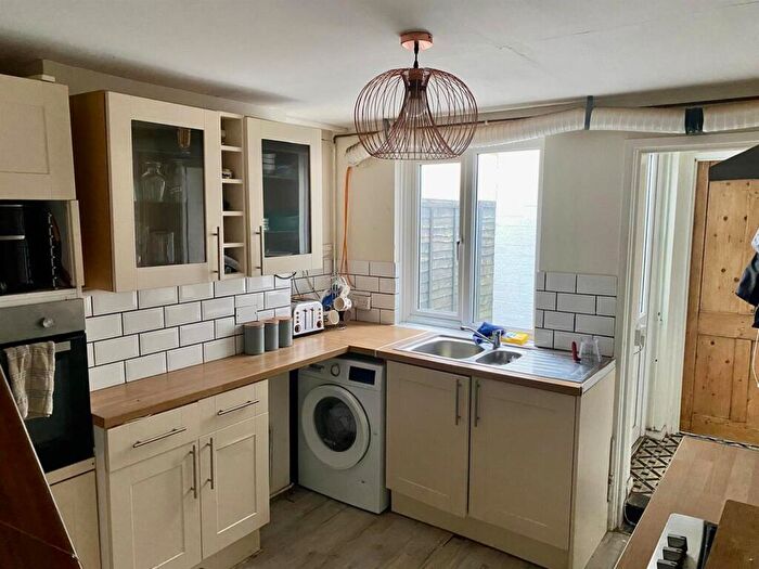 2 Bedroom Terraced House For Sale In Church Road, Old Bishopstoke, SO50