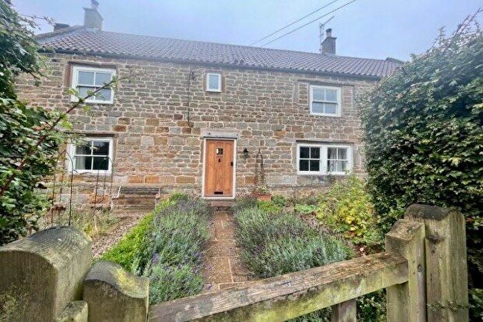 4 Bedroom Farmhouse To Rent In Borrowby, Thirsk, YO7