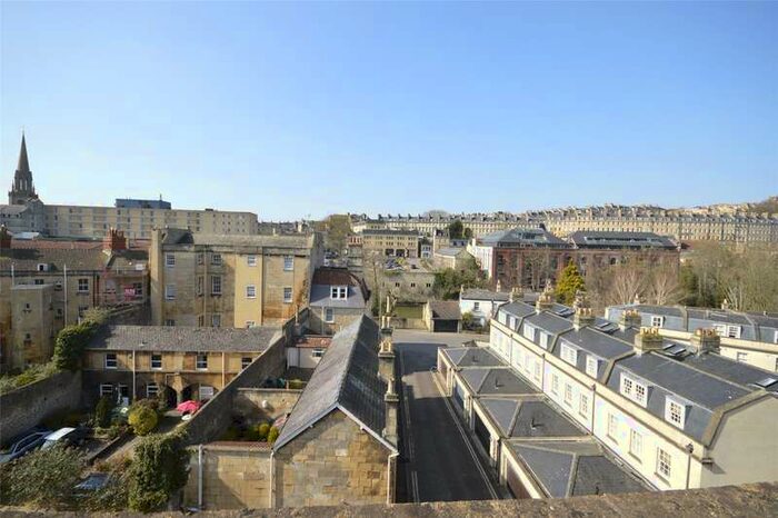 2 Bedroom Flat To Rent In Henrietta Street, Bath, Somerset, BA2