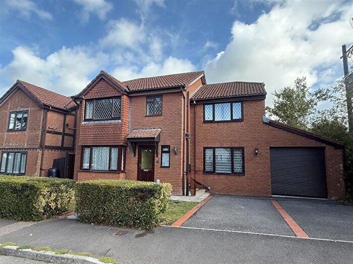 4 Bedroom Detached House To Rent In Beavor Lane, Axminster, Devon, EX13
