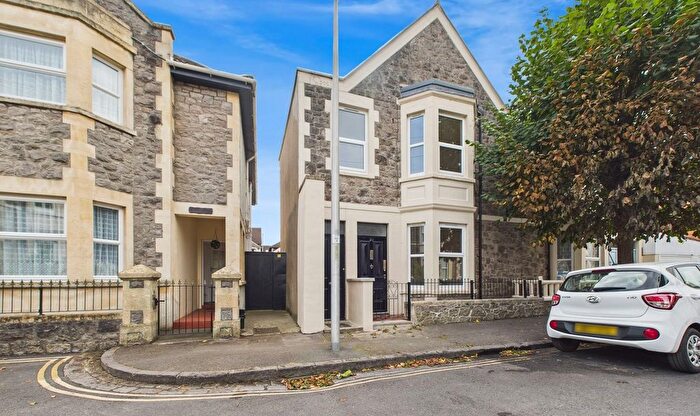 3 Bedroom Semi-detached House For Sale In Albert Road, Weston-Super-Mare, BS23