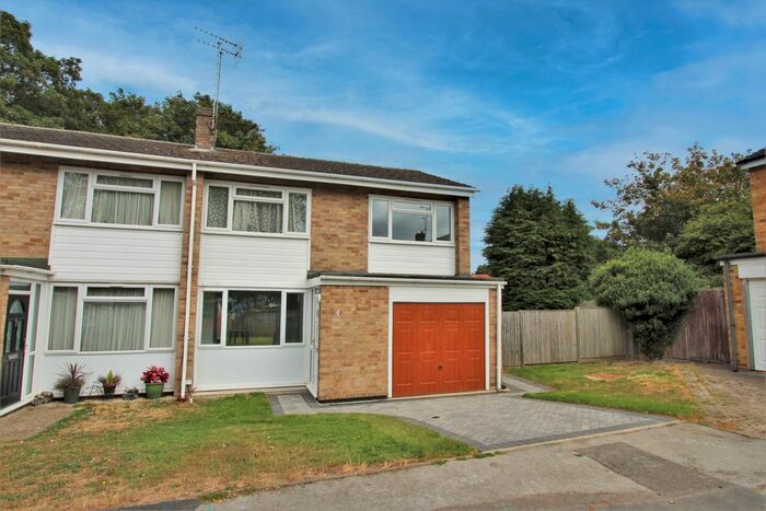 3 Bedroom Semi-Detached House To Rent In Peel Close, Caversham, Reading, RG4