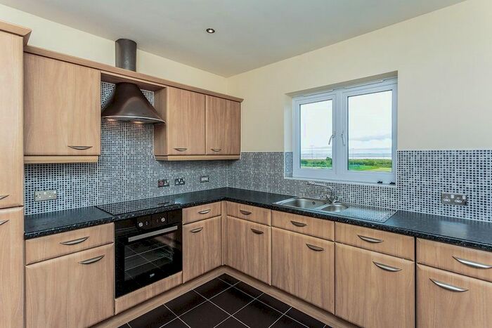 2 Bedroom Flat To Rent In Bailey Avenue, Lytham St. Annes, Lancashire, FY8