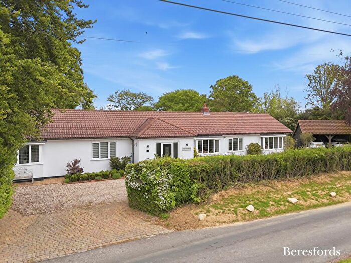 4 Bedroom Bungalow For Sale In Hunters Chase, Ardleigh, CO7