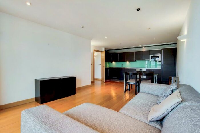 2 Bedroom Flat To Rent In Terrace Apartments, Drayton Park, N5