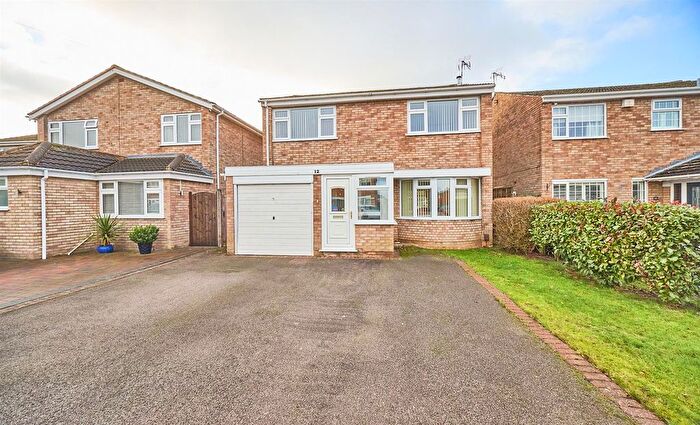 4 Bedroom Detached House For Sale In Lupin Close, Burbage, Hinckley, LE10