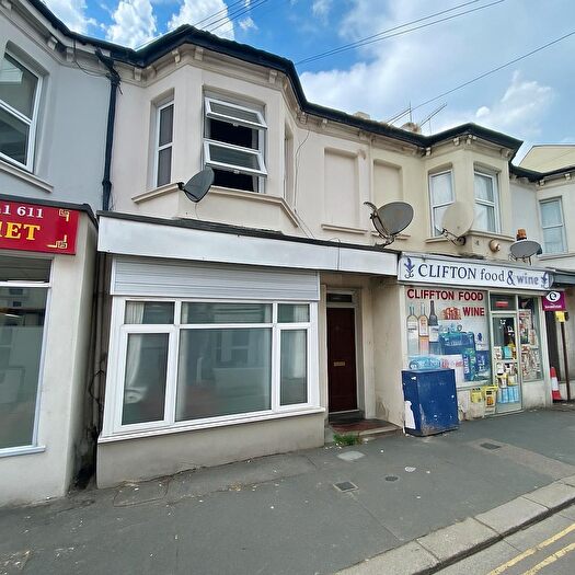 1 Bedroom Flat To Rent In Clifton Road, Worthing, BN11