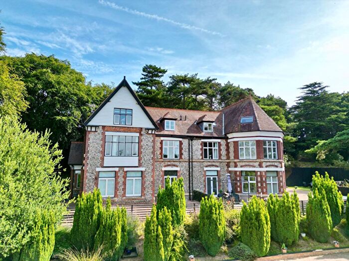 2 Bedroom Flat For Sale In Overstrand Road, Cromer, NR27