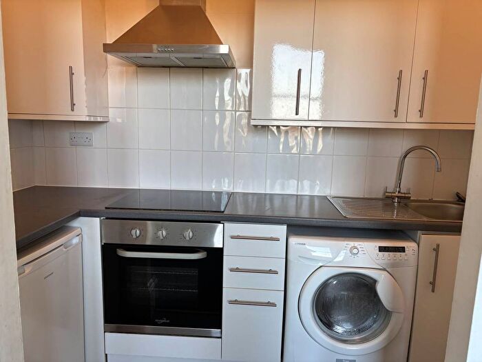 1 Bedroom Flat To Rent In Frant Road, Tunbridge Wells, TN2