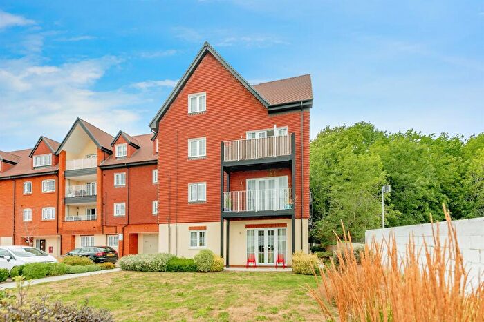 2 Bedroom Apartment For Sale In Station Road North, Merstham, Redhill, RH1