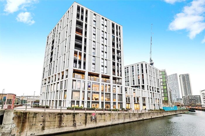 3 Bedroom Flat For Sale In Barley Lane, London, London, E15
