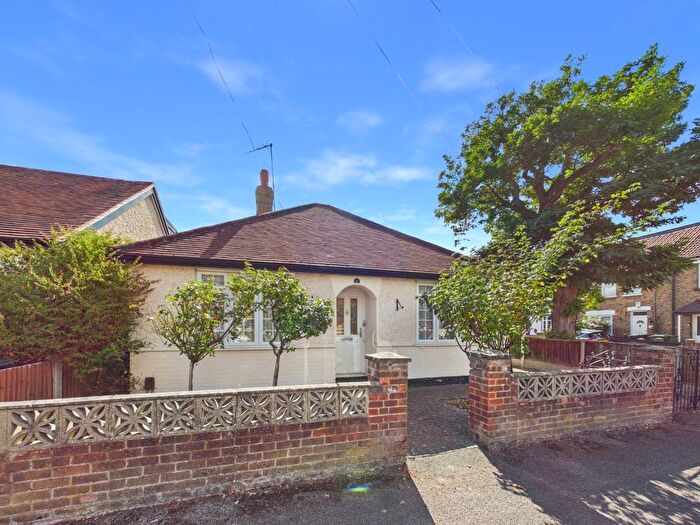 2 Bedroom Bungalow For Sale In Springfield Road, Ashford, Surrey, TW15