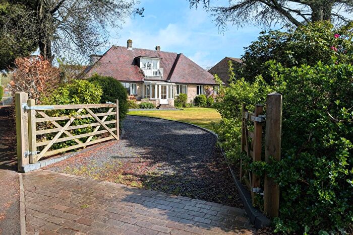 4 Bedroom Detached House For Sale In Highlands Road, Fareham, PO15