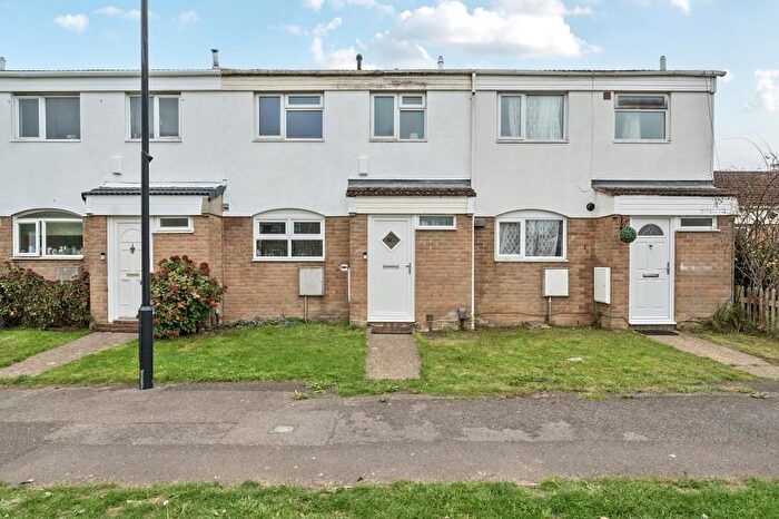 3 Bedroom Terraced House For Sale In Slough, SL2