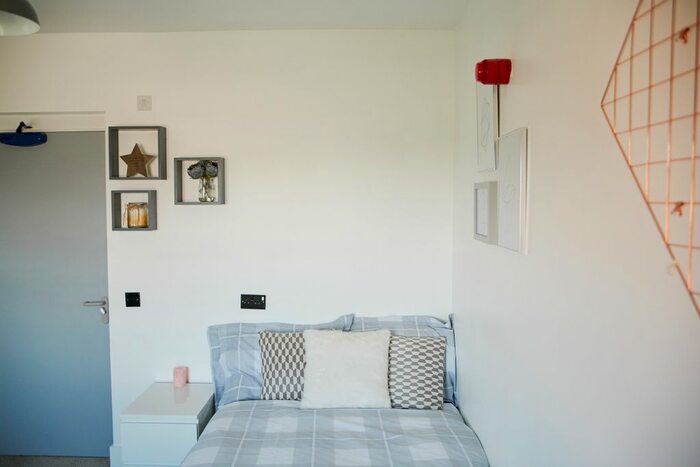 3 Bedroom Flat To Rent In Williams House, Loughborough LE11