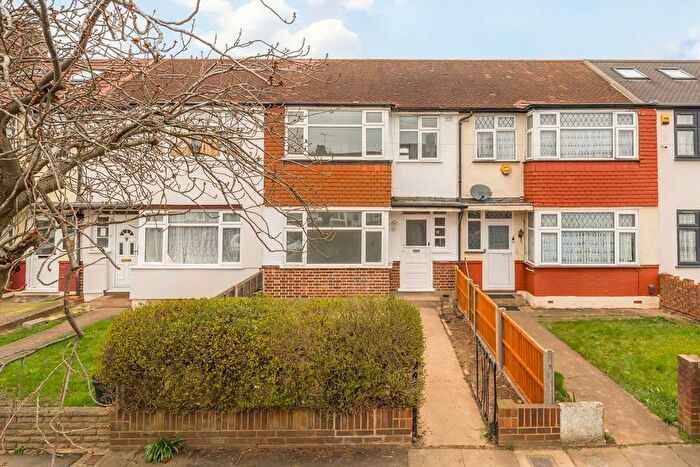 3 Bedroom Property To Rent In Hadley Gardens, Southall, UB2