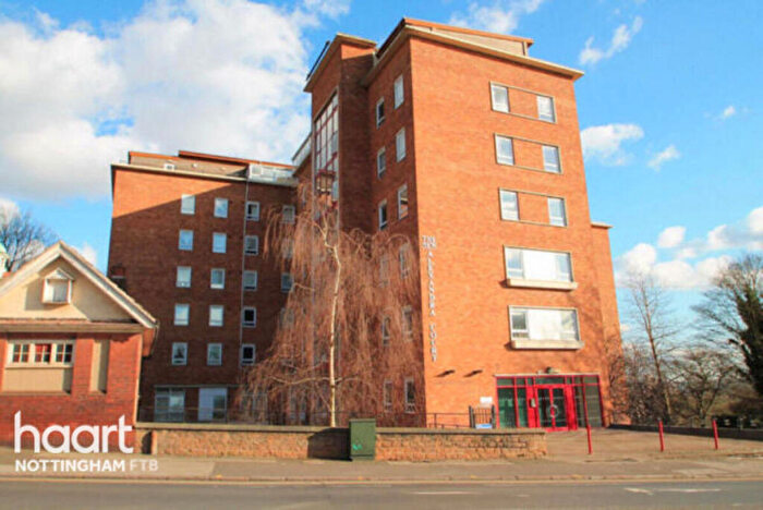 2 Bedroom Apartment For Sale In Woodborough Road, Nottingham, NG3