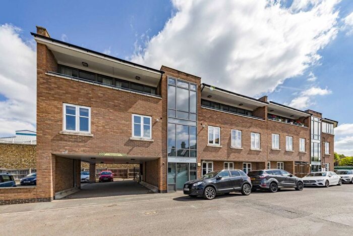 1 Bedroom Flat For Sale In Heathfield Square, Earlsfield, SW18