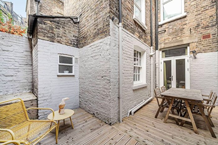 1 Bedroom Flat To Rent In Moreton Place, Pimlico, London, SW1V