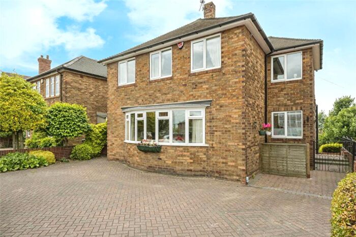 4 Bedroom Detached House For Sale In Thorne Road, Doncaster, South Yorkshire, DN2
