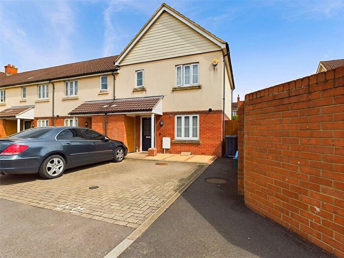 3 Bedroom End Of Terrace House To Rent In Shakespeare Avenue, Gloucester, Gloucestershire, GL2