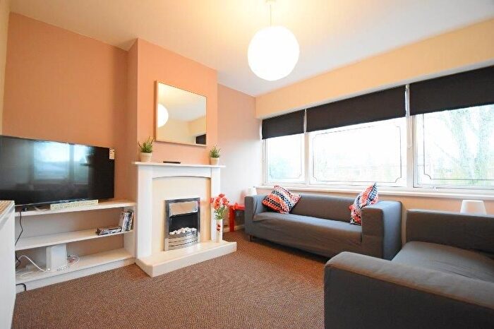 6 Bedroom Terraced House To Rent In Avenue Road, Wolverhampton, WV3