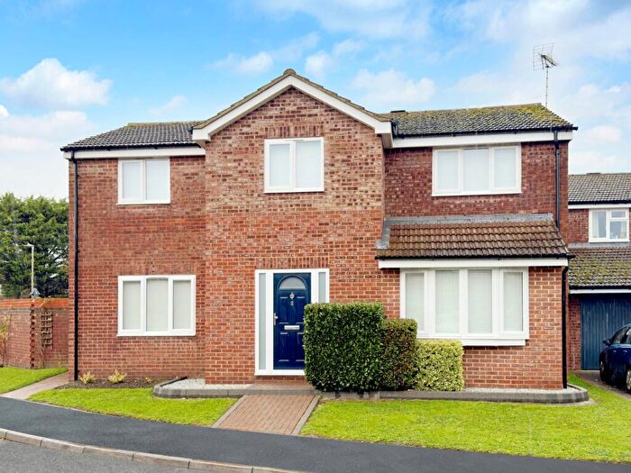 4 Bedroom Detached House For Sale In Hunters Close, Grove, Wantage, OX12