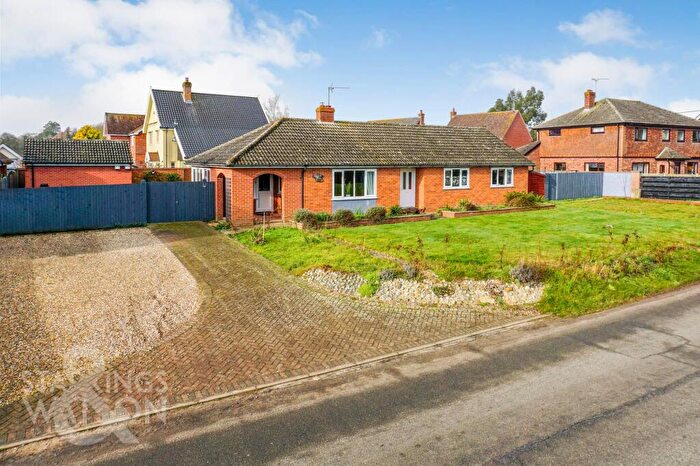 4 Bedroom Detached Bungalow For Sale In High Street, Gislingham, Eye, IP23