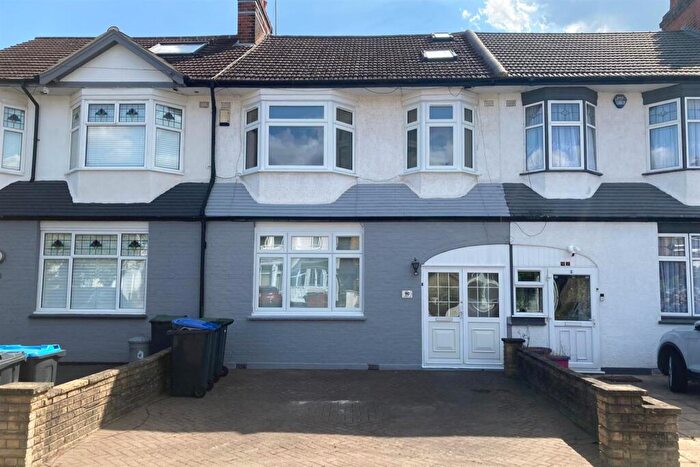 4 Bedroom Terraced House To Rent In Ridge Road, Winchmore Hill, N21