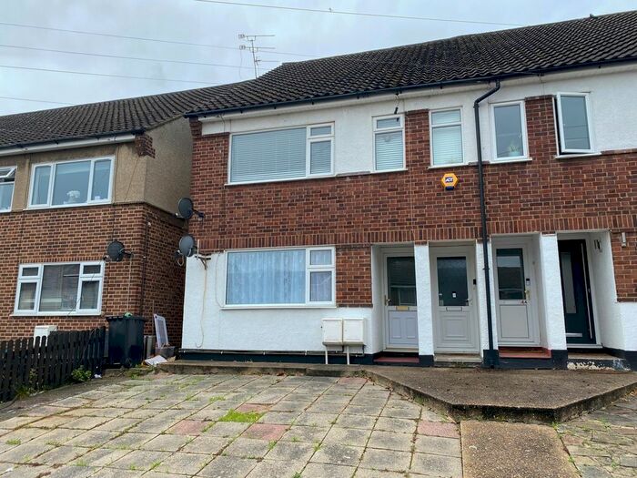 2 Bedroom Maisonette To Rent In Ethelburga Road, Harold Wood, Romford, Essex, RM3
