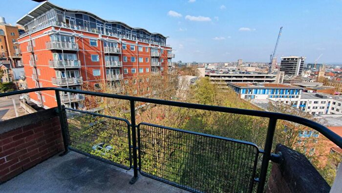 Flat To Rent In Terry House, Park Row, BS1