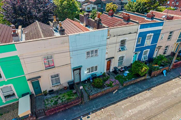 2 Bedroom Terraced House For Sale In Period House | Updating |, BS5