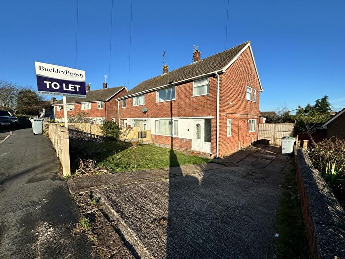 3 Bedroom Semi-Detached House To Rent In Preston Road, Rainworth, Mansfield, NG21