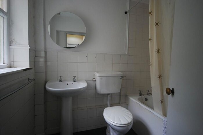 1 Bedroom Flat To Rent In Roundhill Crescent, Brighton, BN2