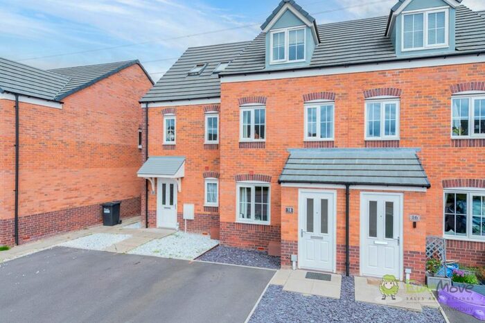 3 Bedroom Town House For Sale In Lancer Road, Archery Fields, Shrewsbury, SY1