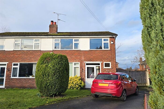 3 Bedroom Property For Sale In Kelvindale Drive, Timperley, WA15