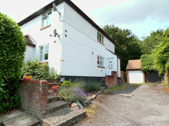 1 Bedroom Flat To Rent In Lychpit, Basingstoke, Hampshire, RG24